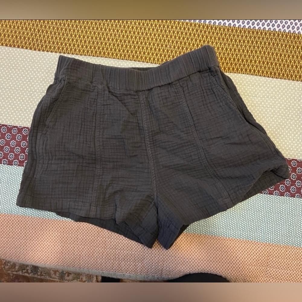 Madewell black cotton shorts. Size M